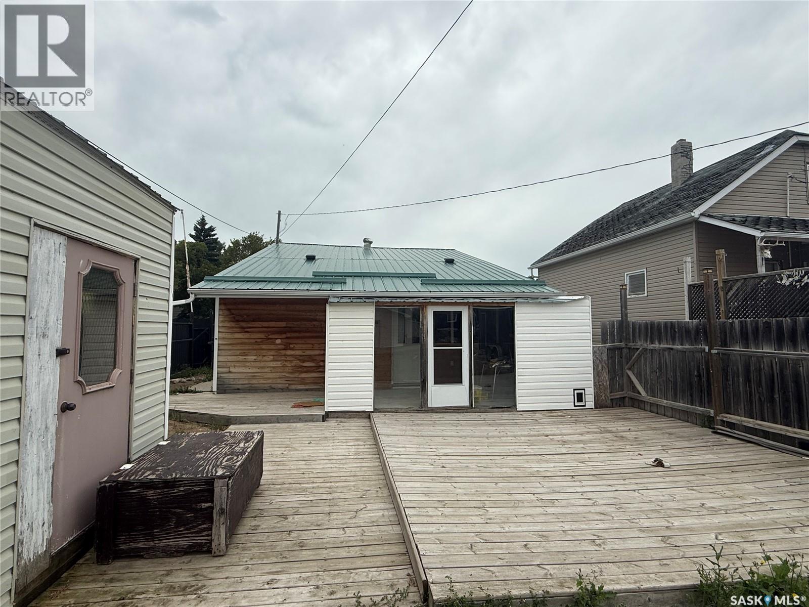 233 Central Avenue, Montmartre, Saskatchewan  S0G 3M0 - Photo 4 - SK015129