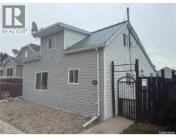 233 Central Avenue, Montmartre, Ca