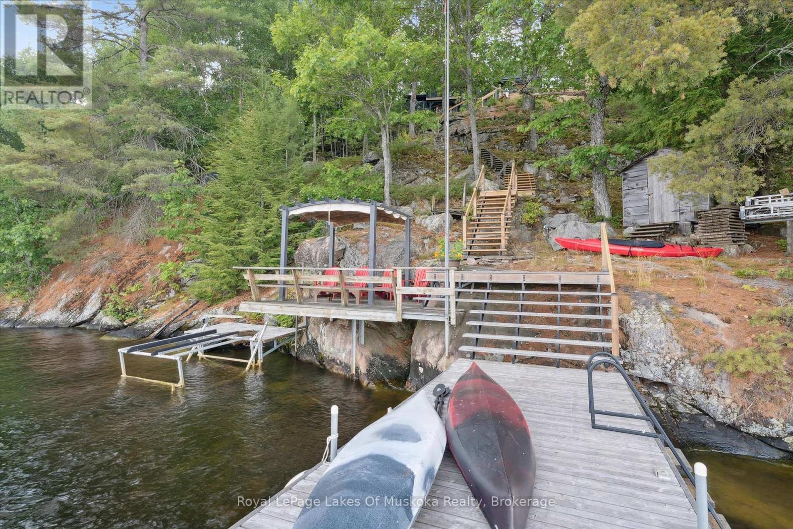 219 Rowanwood Lane, Huntsville, Ontario  P0B 1M0 - Photo 39 - X12335076