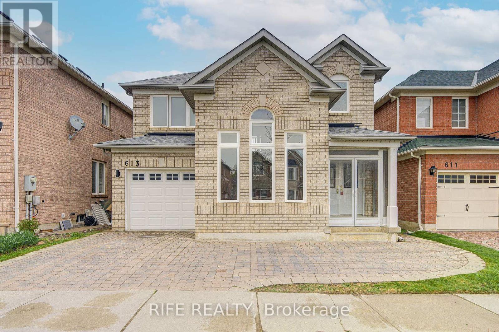 Property at 613 WILLIAM BERCZY BOULEVARD image 1