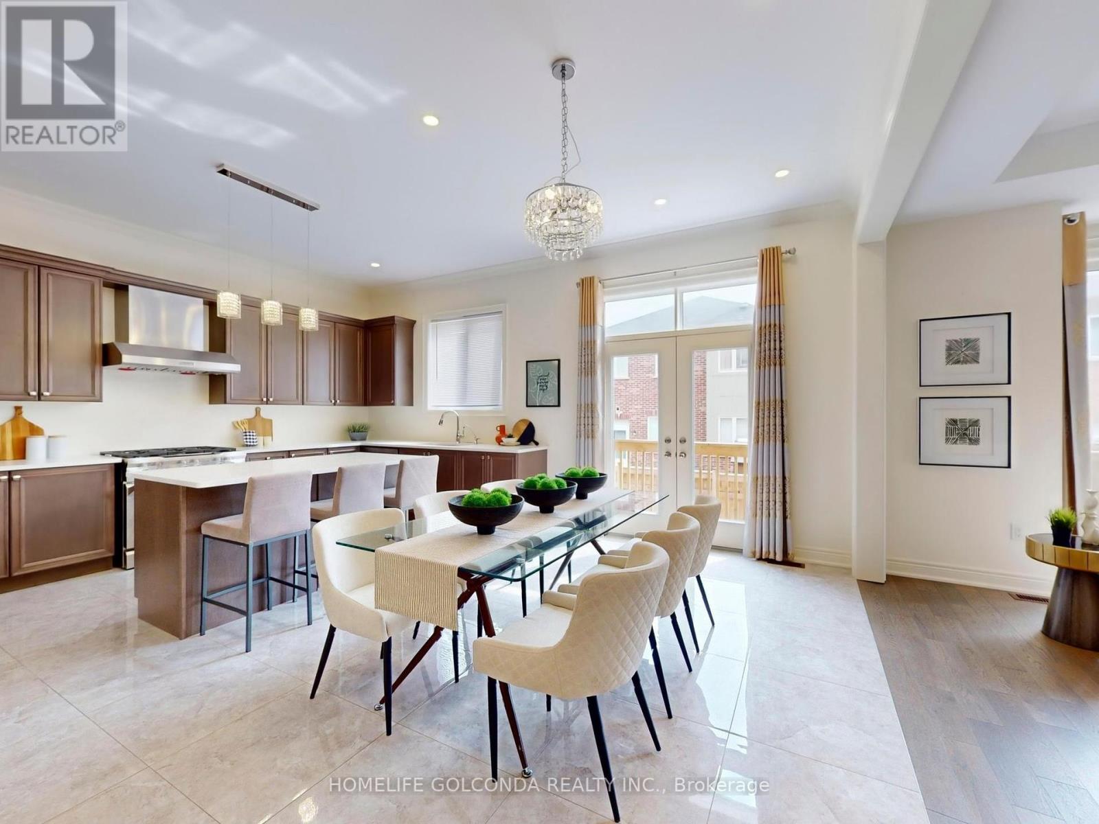 21 Planet Street, Richmond Hill, Ontario  L4C 8P5 - Photo 10 - N12335159
