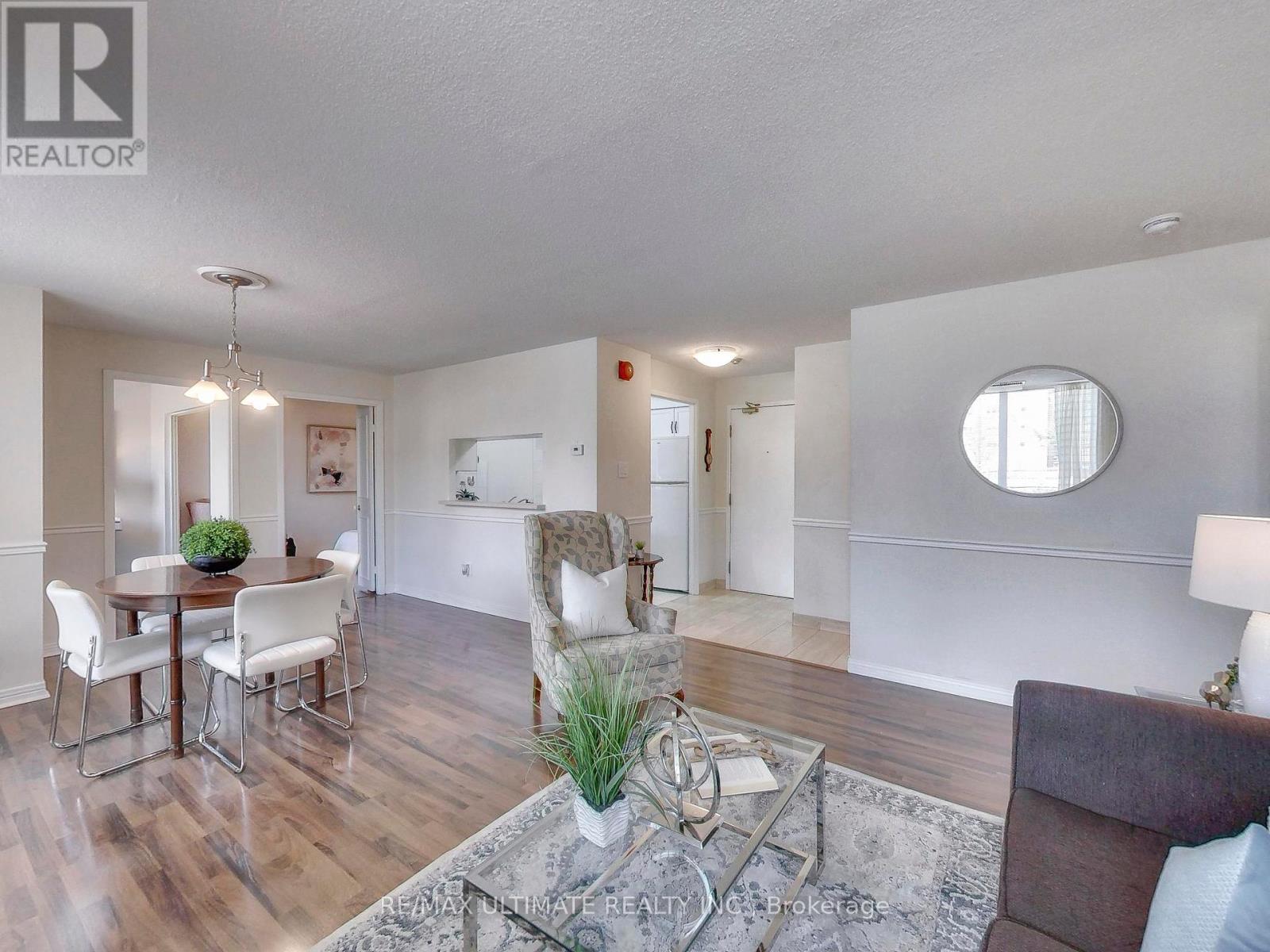 Property at 101 - 30 WILSON STREET image 3