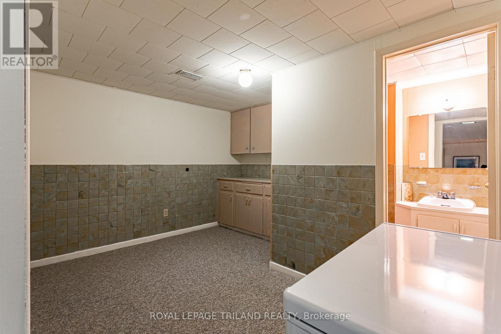 32 Maxwell Crescent, London North, Ontario  N5X 1Z1 - Photo 18 - X12335226