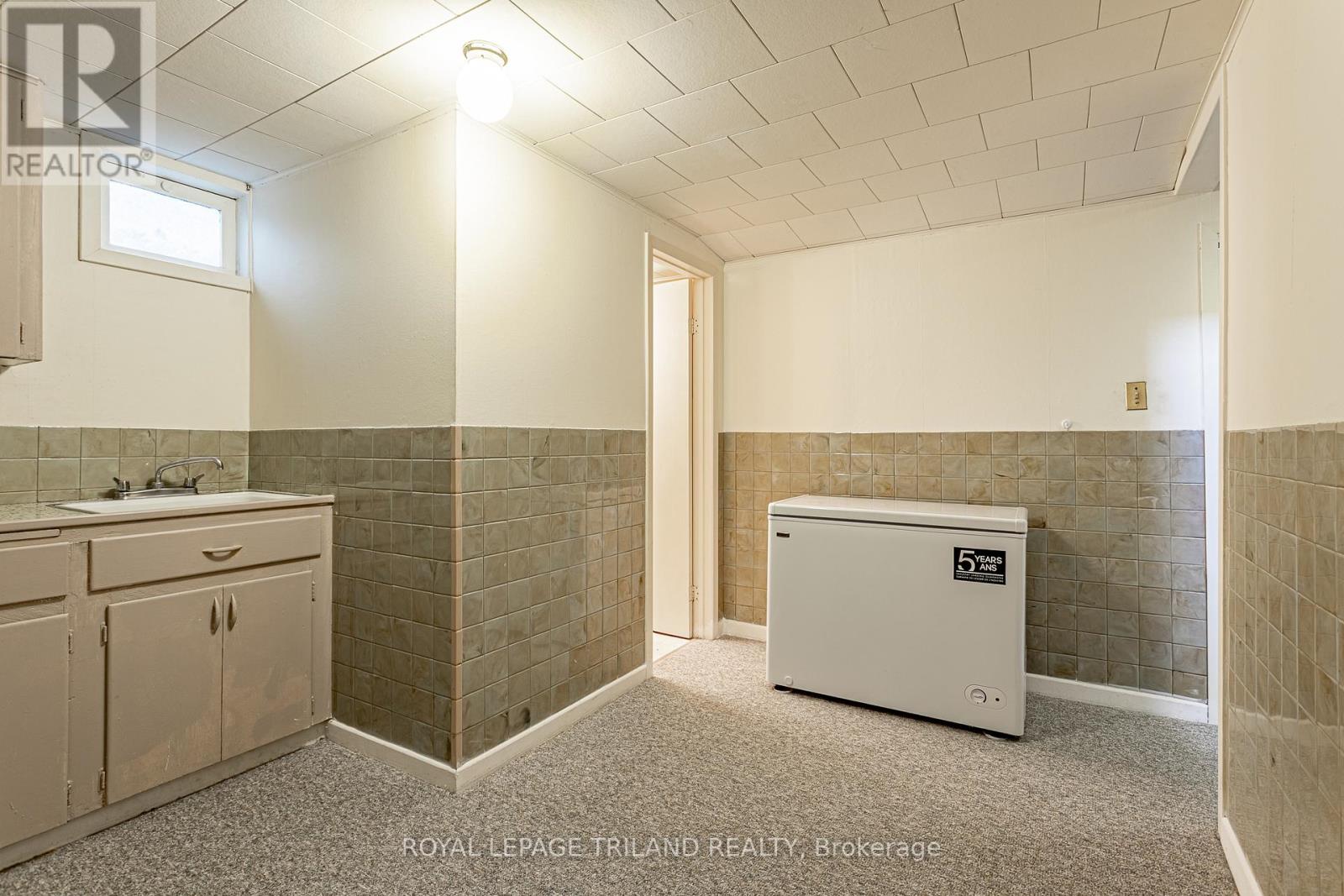 32 Maxwell Crescent, London North, Ontario  N5X 1Z1 - Photo 19 - X12335226