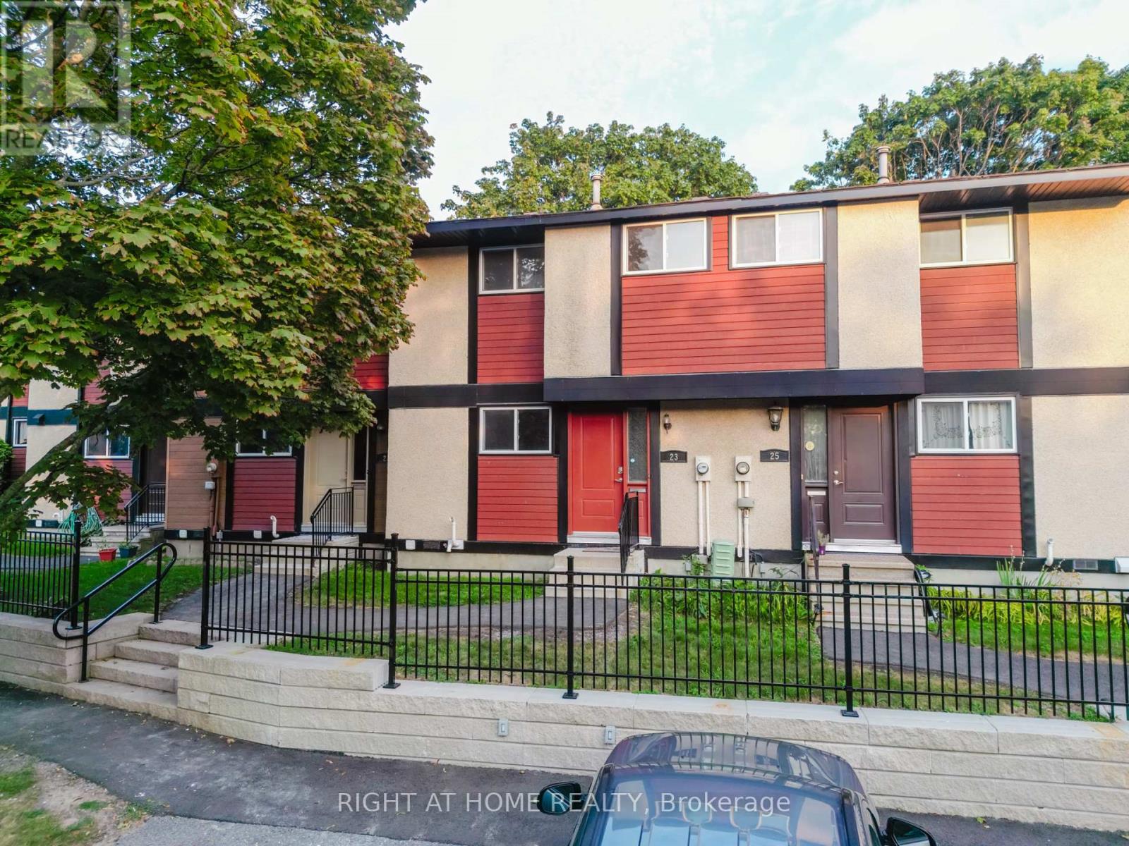 Property at 102 - 23 MCCLINTOCK WAY image 1