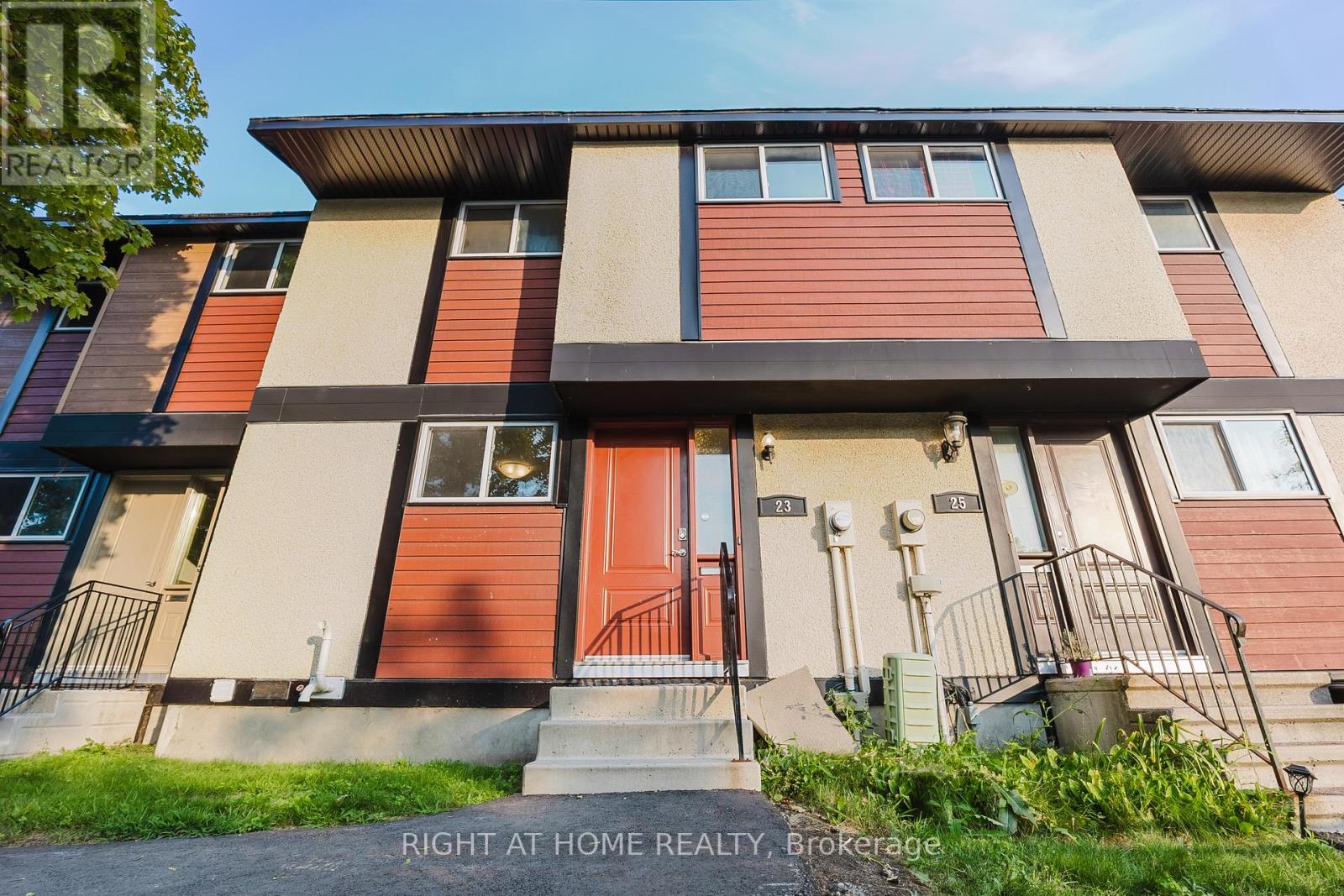 Property at 102 - 23 MCCLINTOCK WAY image 2