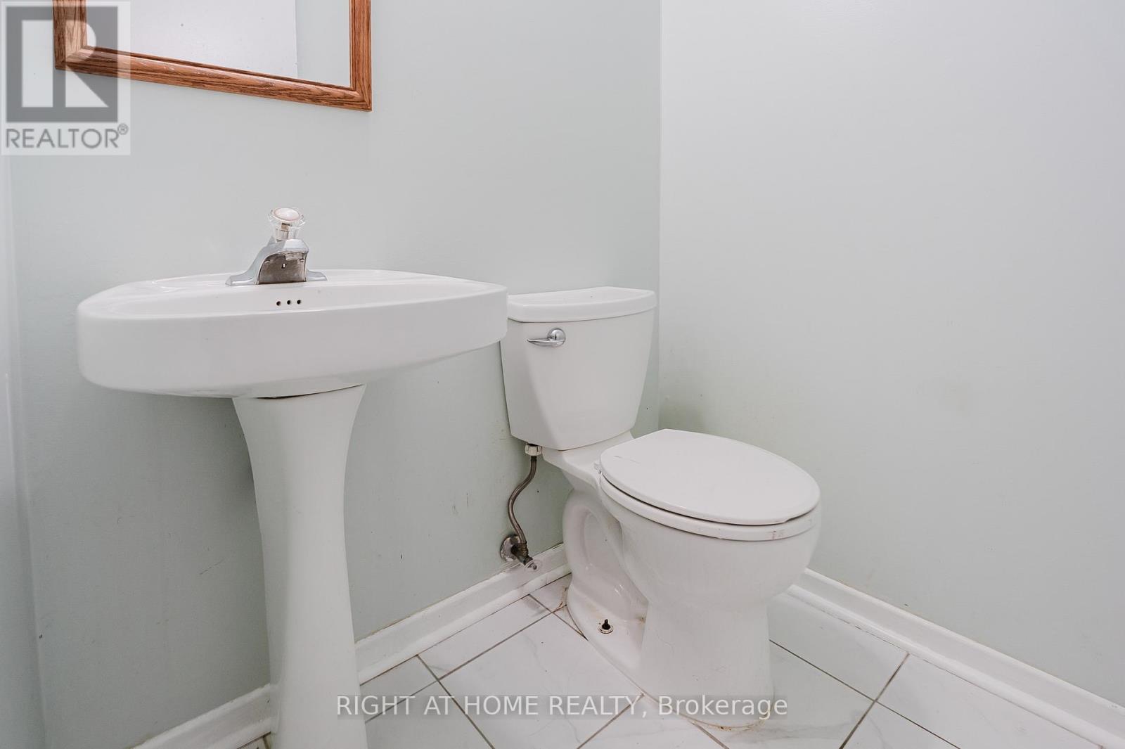 102 - 23 Mcclintock Way, Ottawa, Ontario  K2L 2A3 - Photo 23 - X12335218