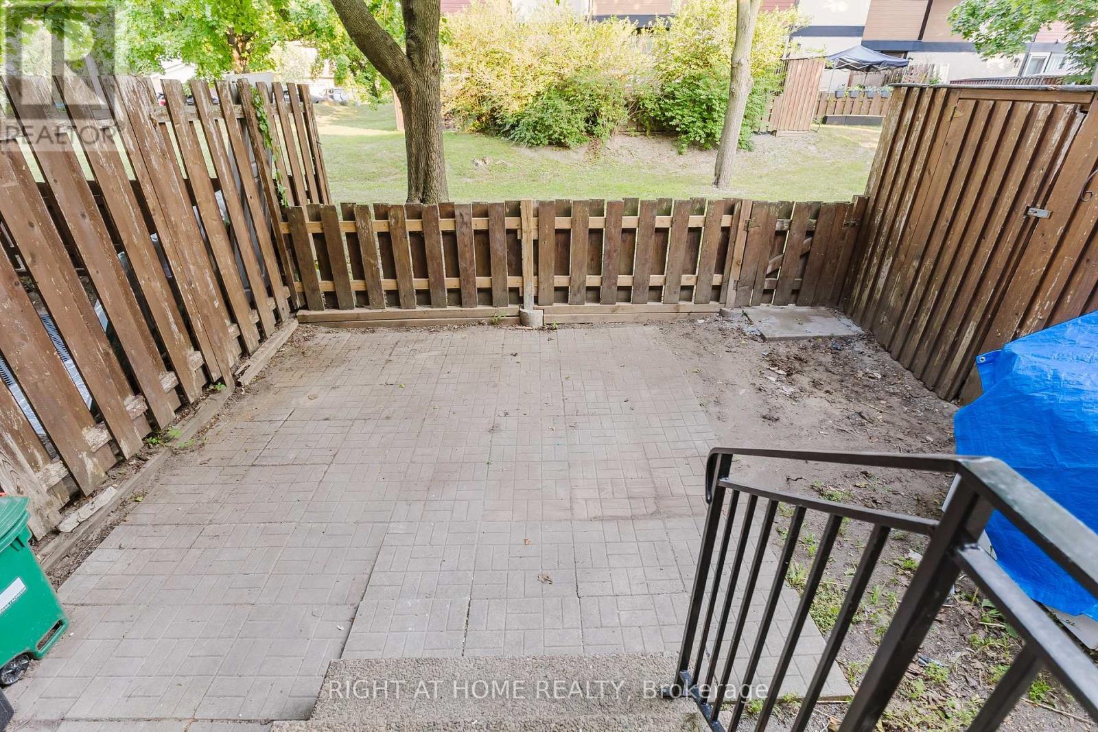 102 - 23 Mcclintock Way, Ottawa, Ontario  K2L 2A3 - Photo 24 - X12335218