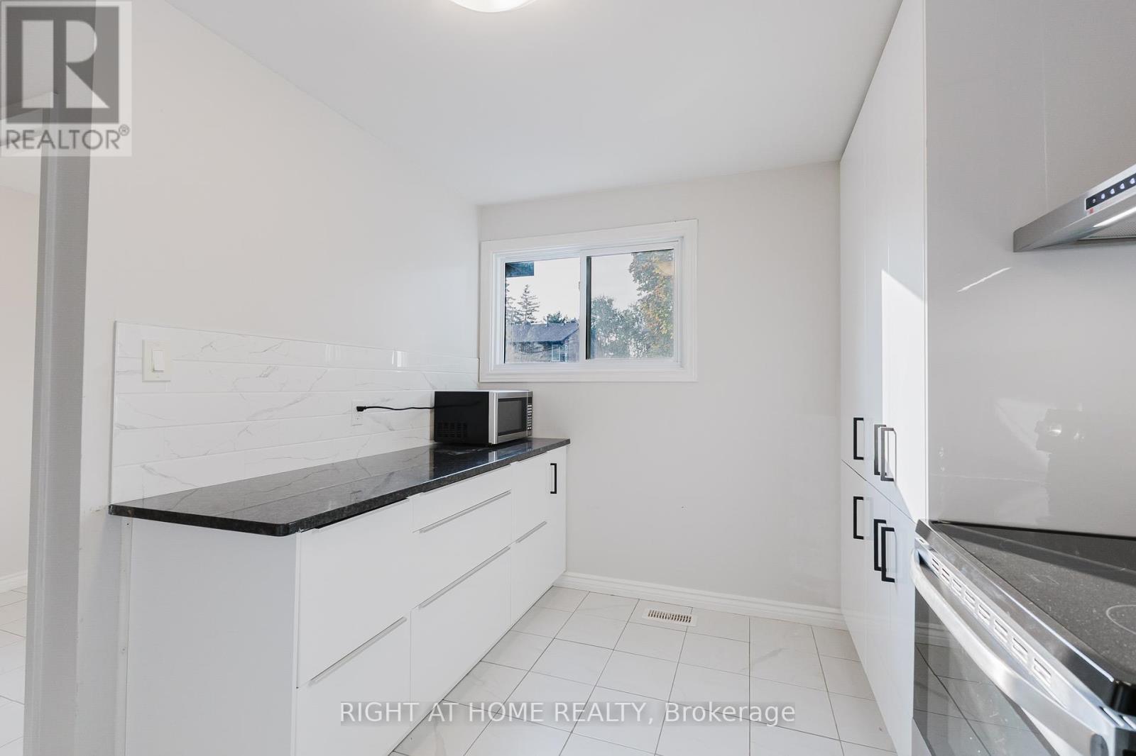 102 - 23 Mcclintock Way, Ottawa, Ontario  K2L 2A3 - Photo 8 - X12335218