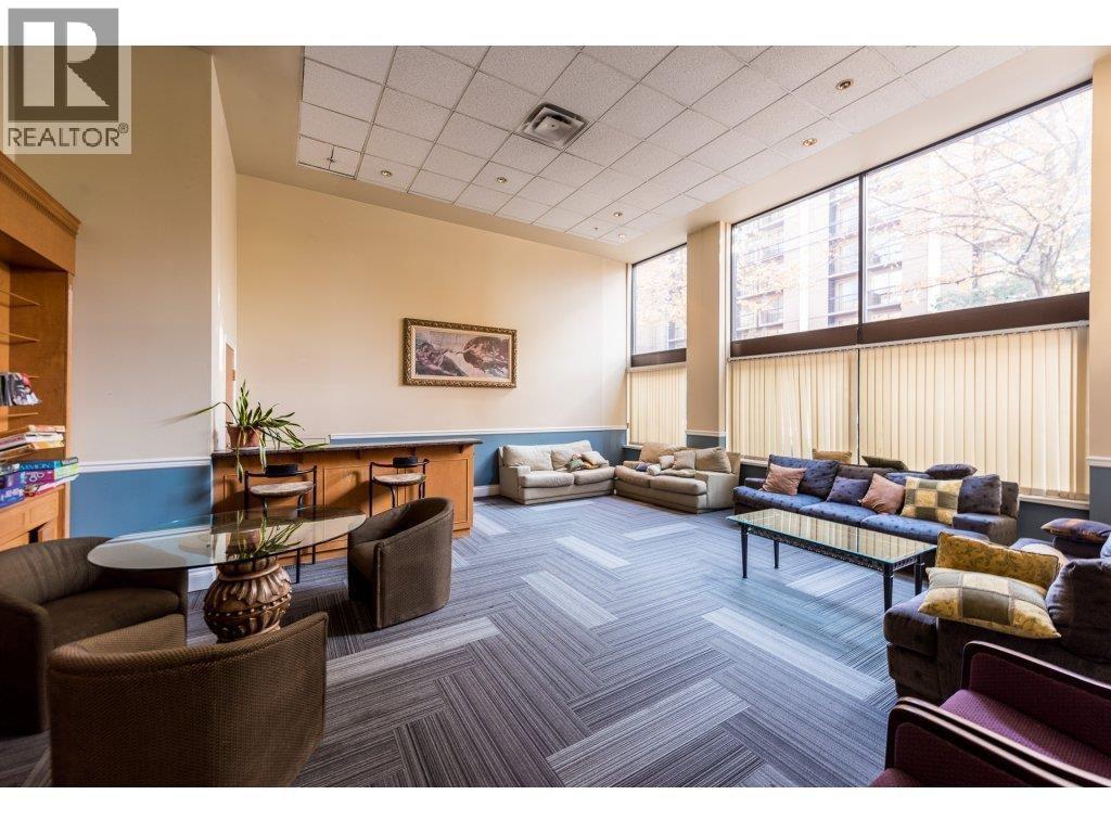 Listing Picture 3 of 12 : 710 1189 HOWE STREET, Vancouver / 溫哥華 - 魯藝地產 Yvonne Lu Group - MLS Medallion Club Member