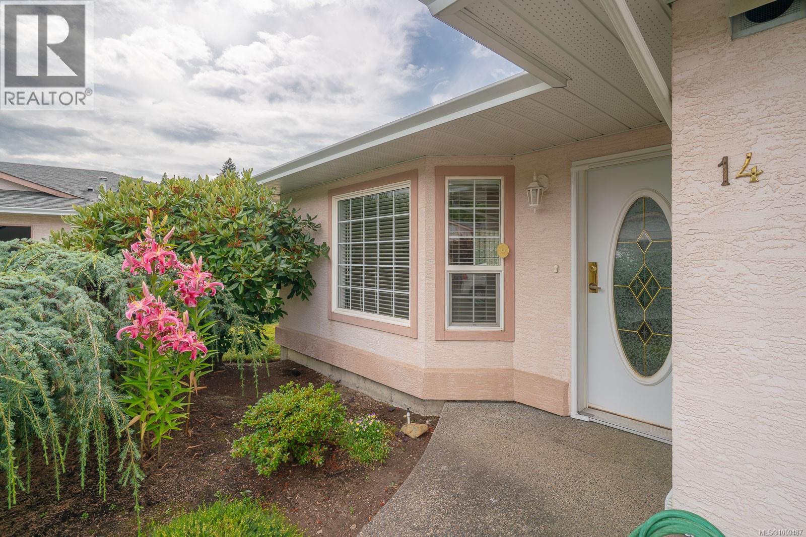 Property at 14 6111 Sayward Rd image 2