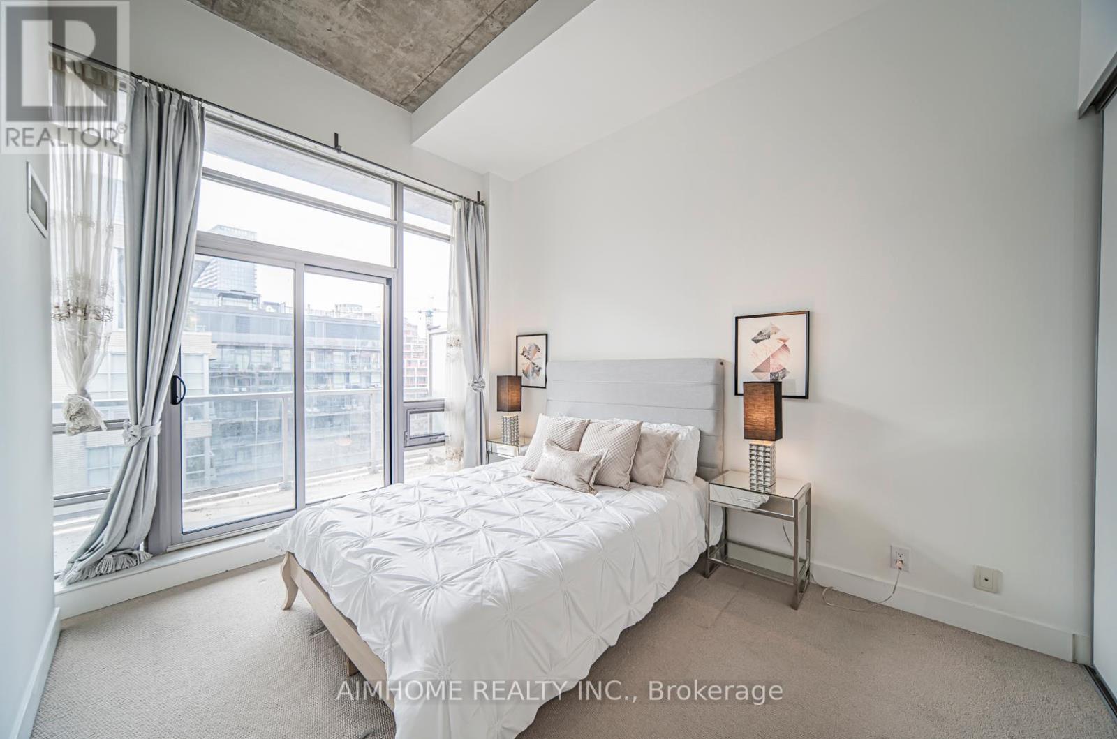 1002 - 399 Adelaide Street, Toronto, Ontario  M5V 1S1 - Photo 8 - C12335224