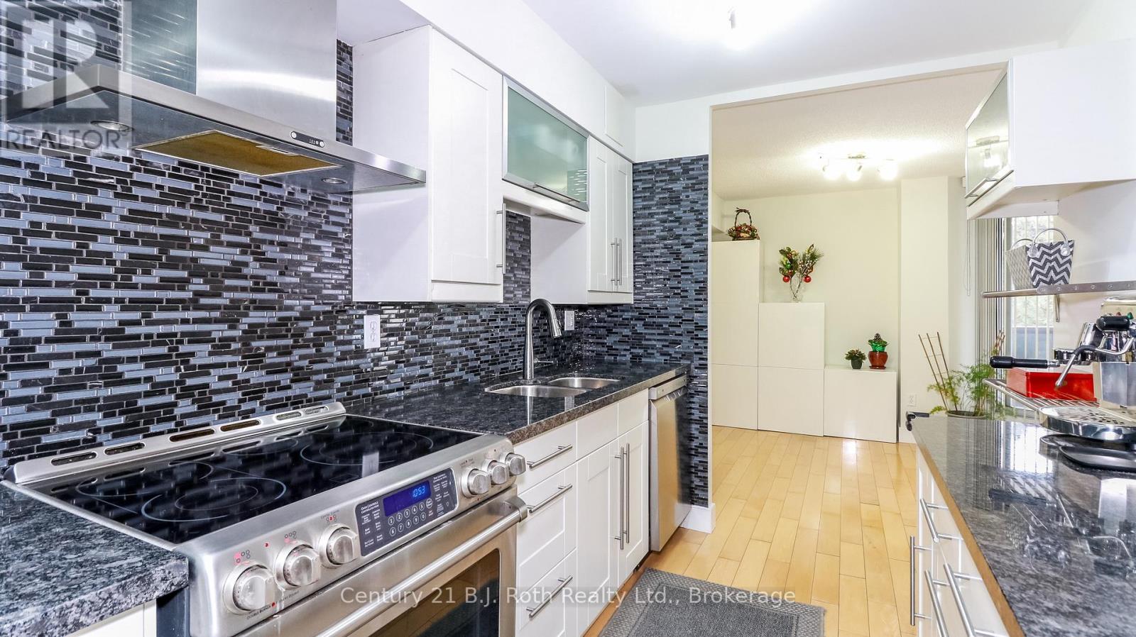 412 - 420 Mill Road W, Toronto, Ontario  M9C 1Z1 - Photo 5 - W11975160