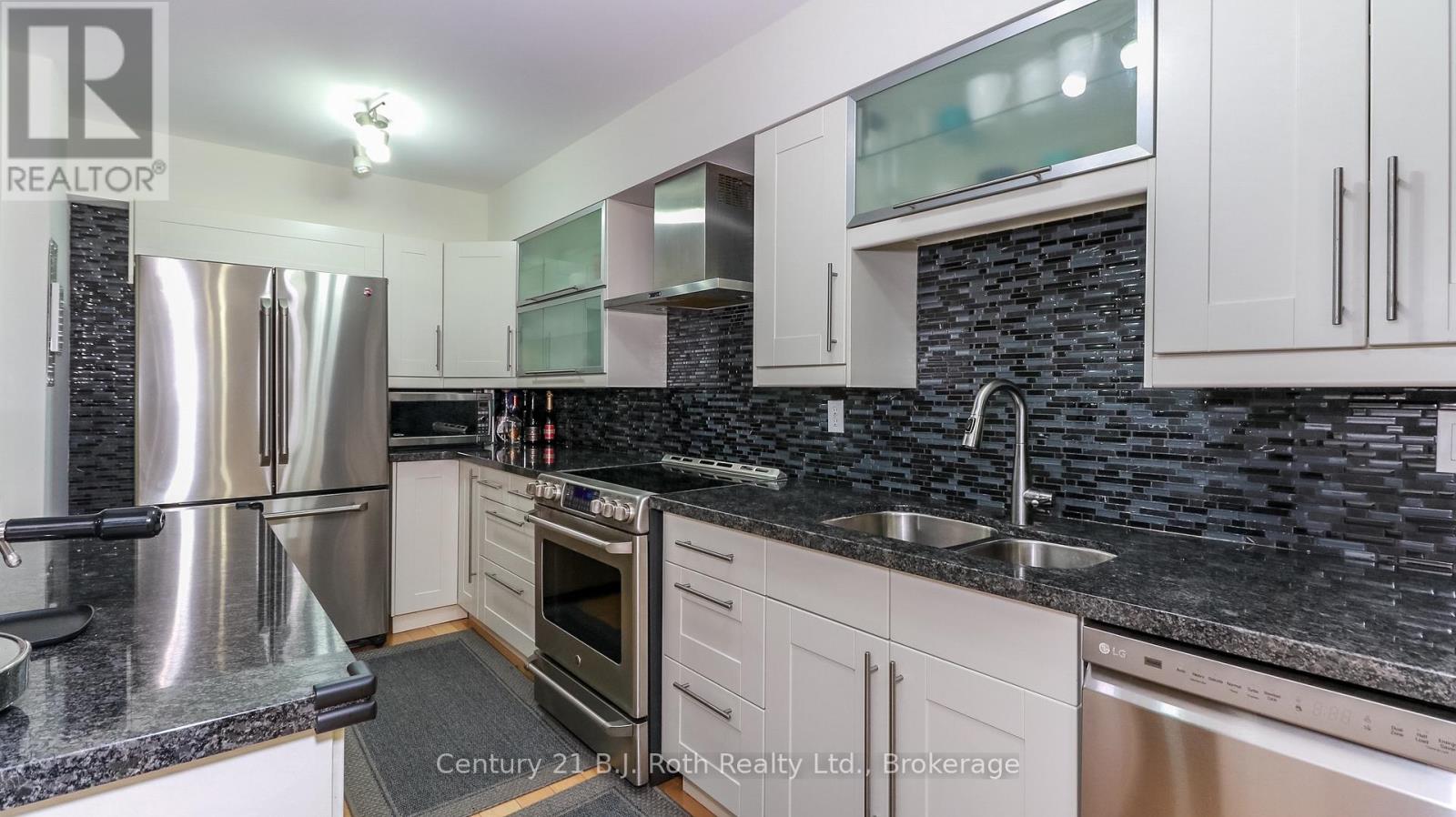 412 - 420 Mill Road W, Toronto, Ontario  M9C 1Z1 - Photo 9 - W11975160