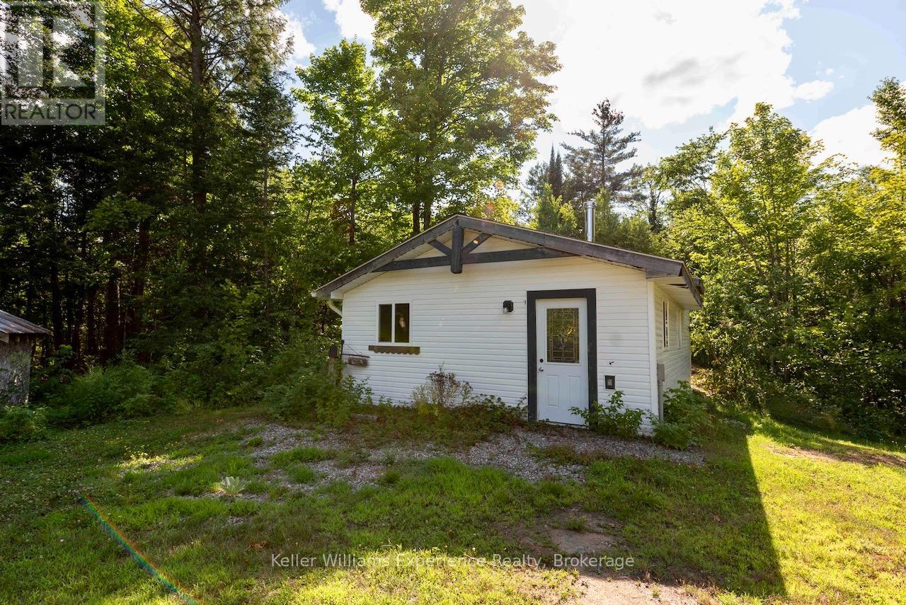 1496 Uffington Road, Bracebridge, Ontario  P1L 1X1 - Photo 16 - X12331215
