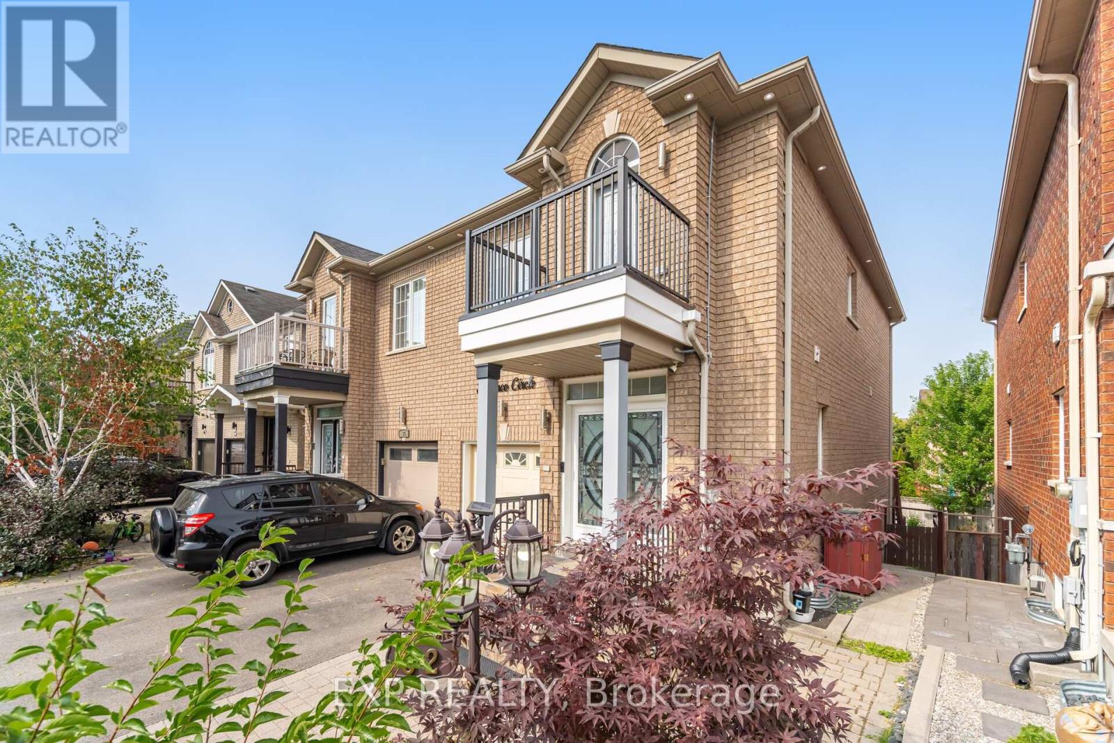 Property at 32 ARCO CIRCLE image 1
