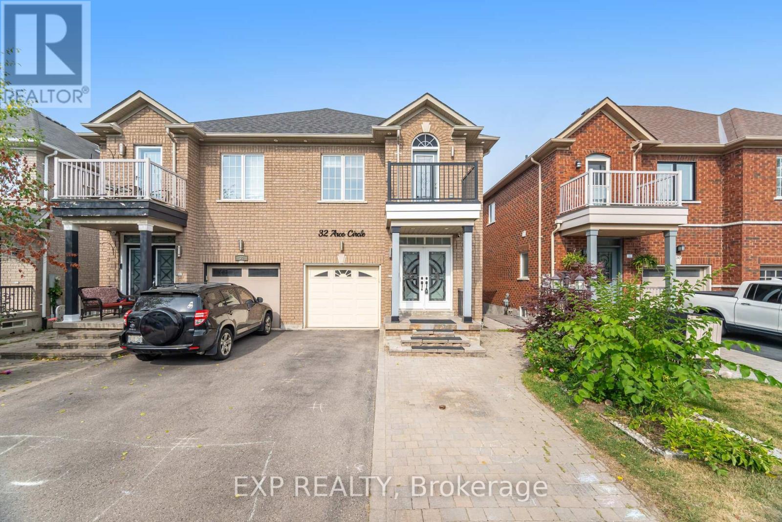 Property at 32 ARCO CIRCLE image 3