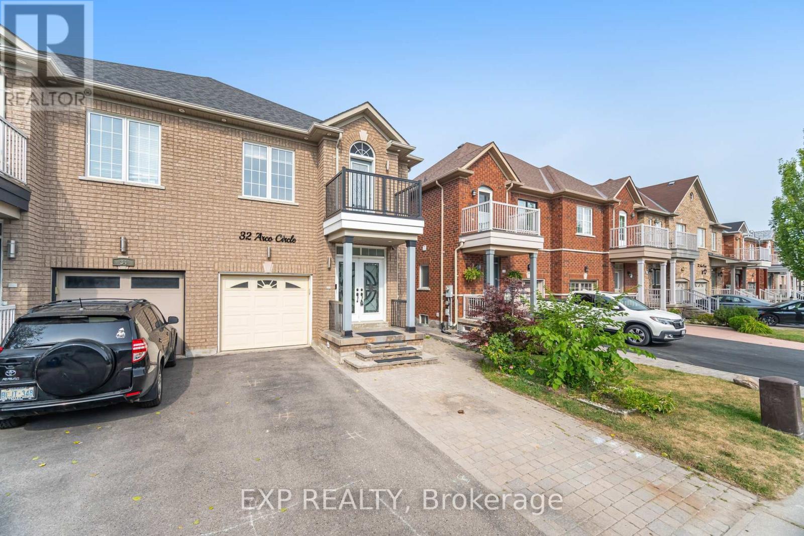 Property at 32 ARCO CIRCLE image 4