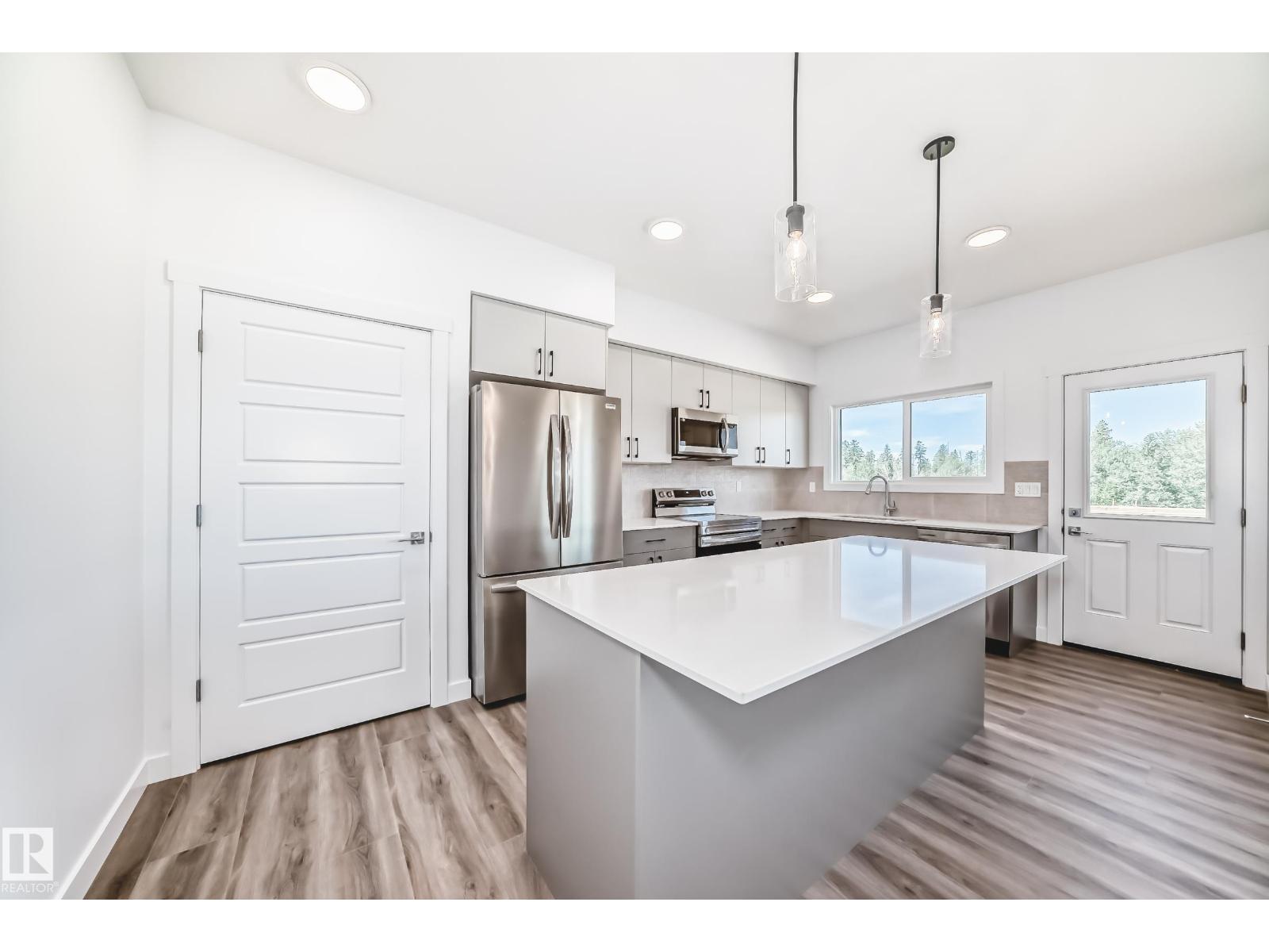 631 Kinglet Bv Nw, Edmonton, Alberta  T5S 0S8 - Photo 5 - E4451704