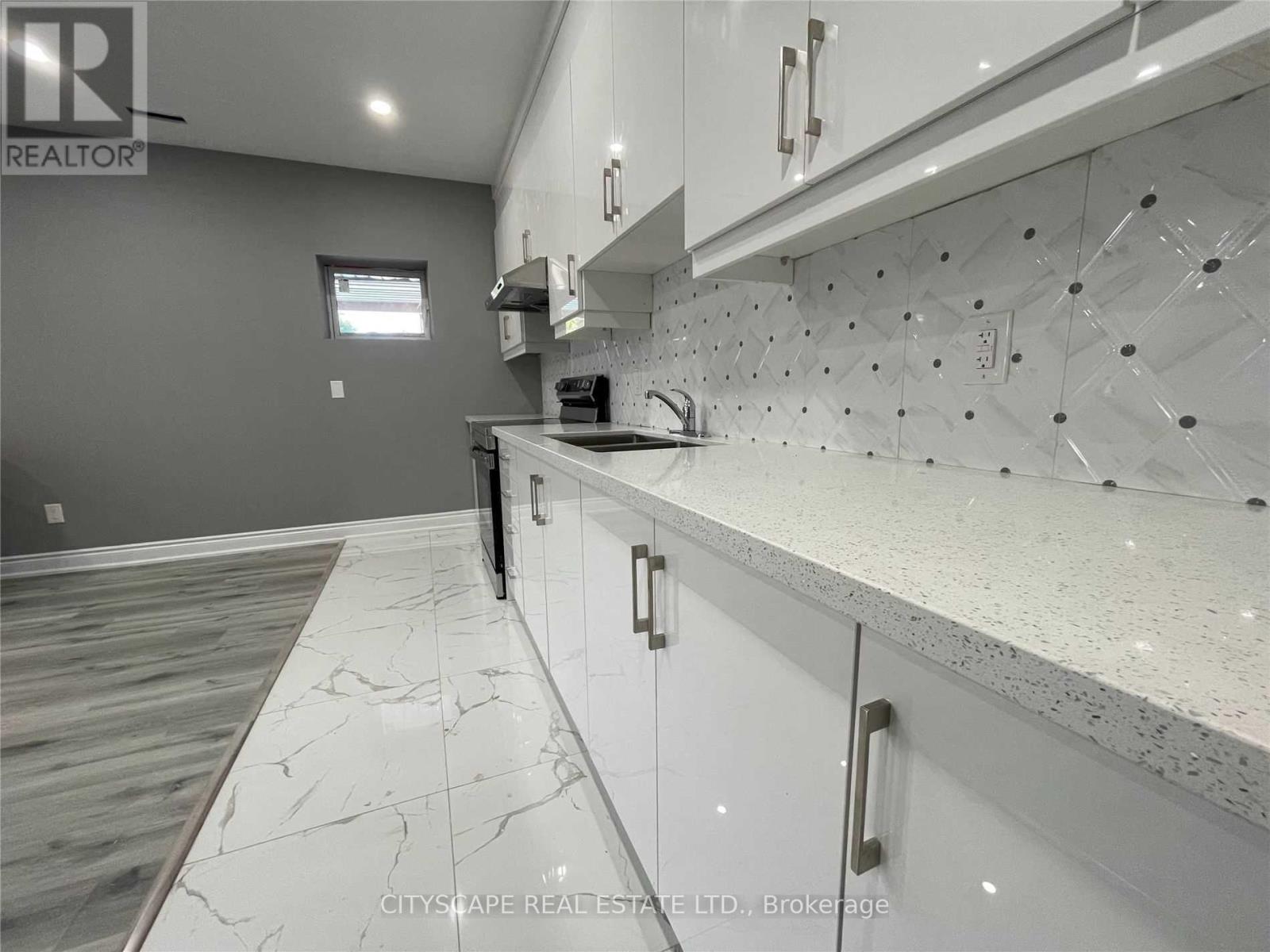 21 Leadership Drive, Brampton, Ontario  L6Y 5T9 - Photo 4 - W12335238