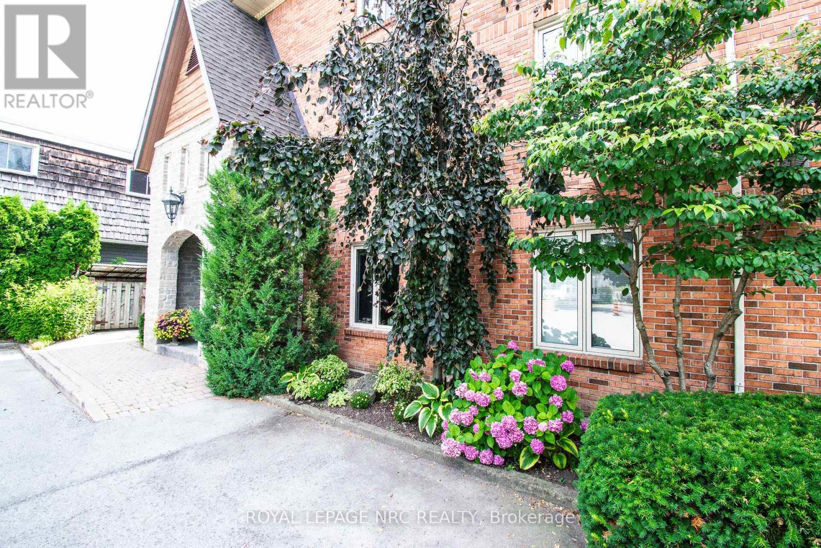302 - 55 Main Street, St. Catharines, Ontario  L2N 4T8 - Photo 2 - X12335269