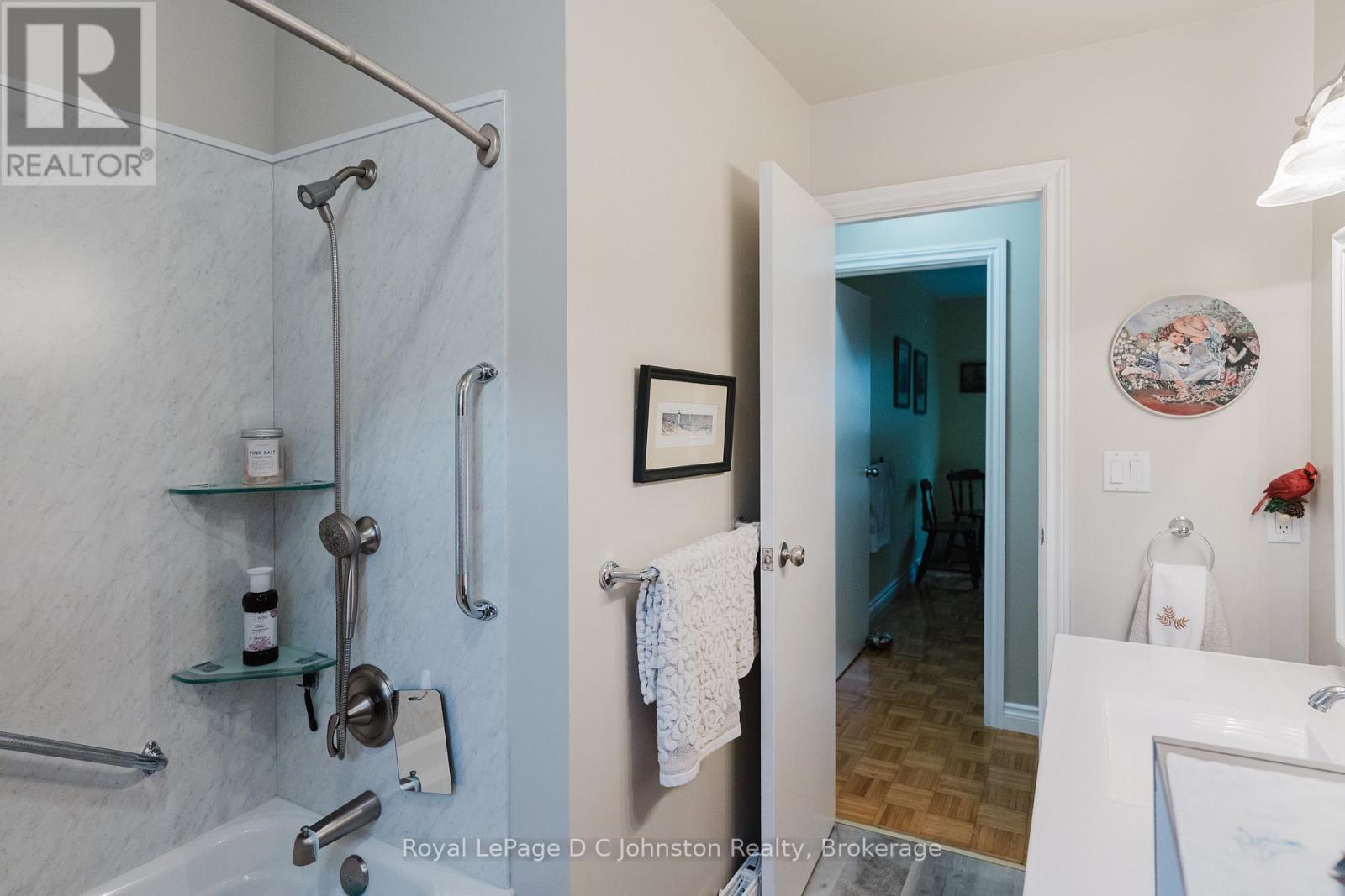 477 Wales Drive, Saugeen Shores, Ontario  N0H 2C1 - Photo 14 - X12335250