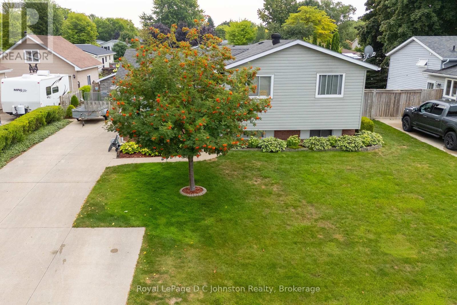 477 Wales Drive, Saugeen Shores, Ontario  N0H 2C1 - Photo 32 - X12335250