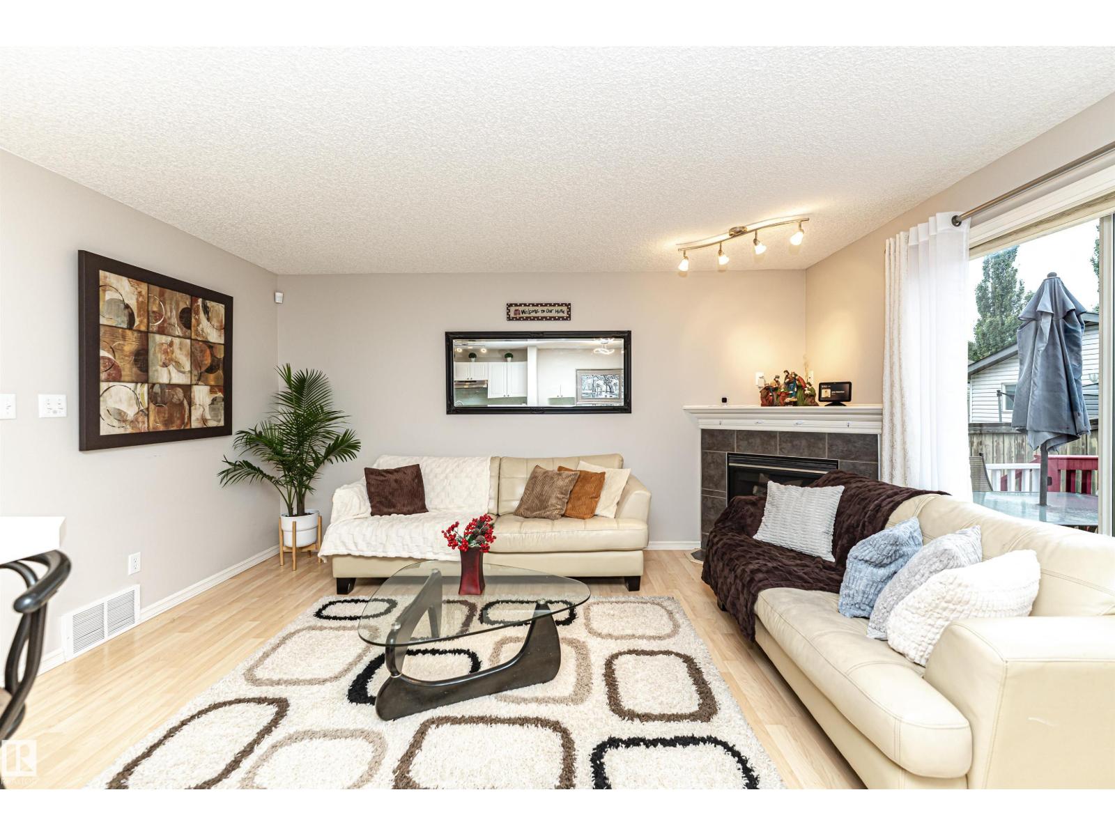 Property at 139 63 ST SW image 2