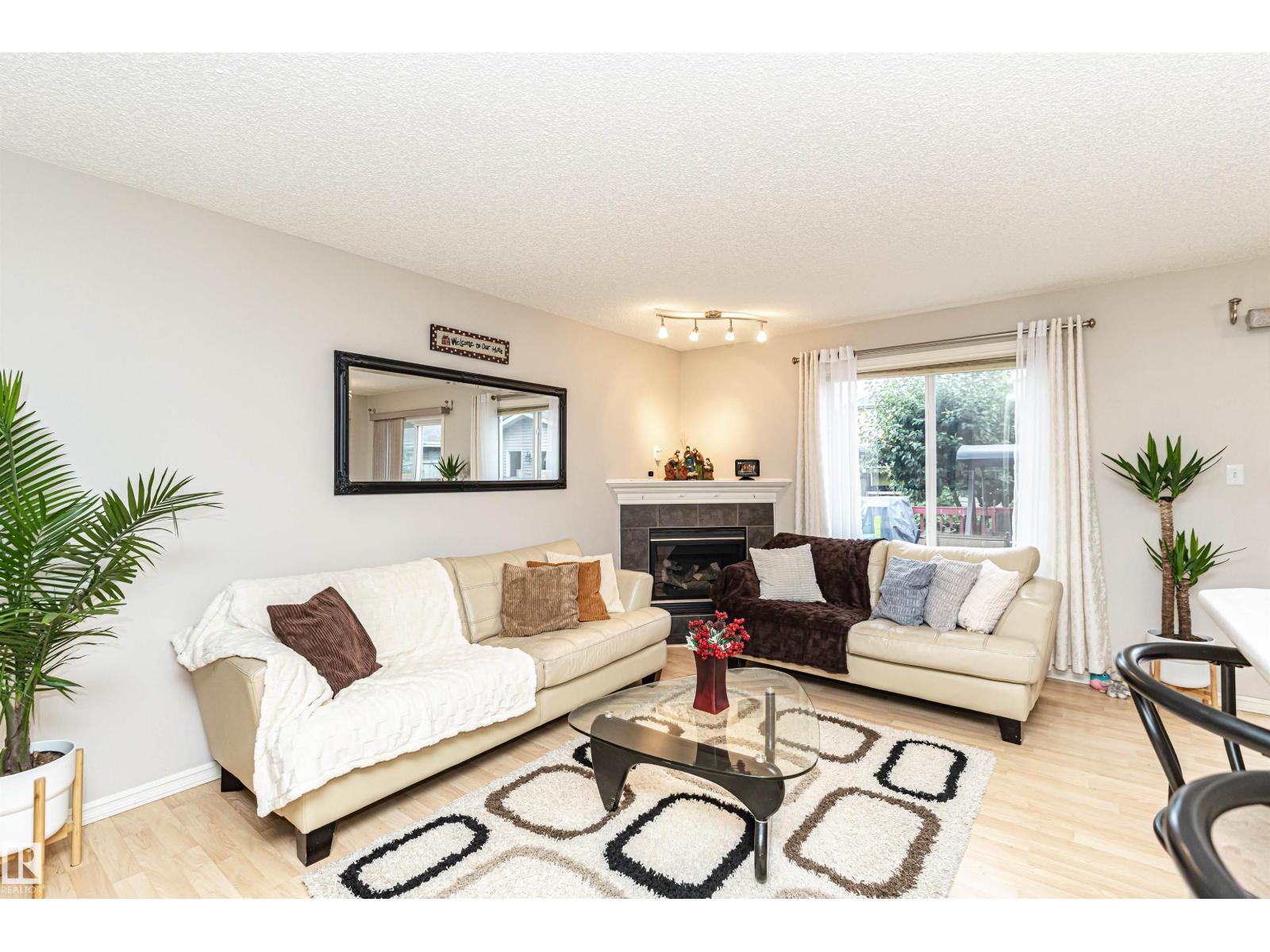 Property at 139 63 ST SW image 3