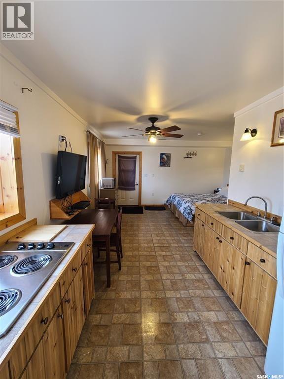 48 Main Street, Manor, Saskatchewan  S0C 1R0 - Photo 19 - SK015200