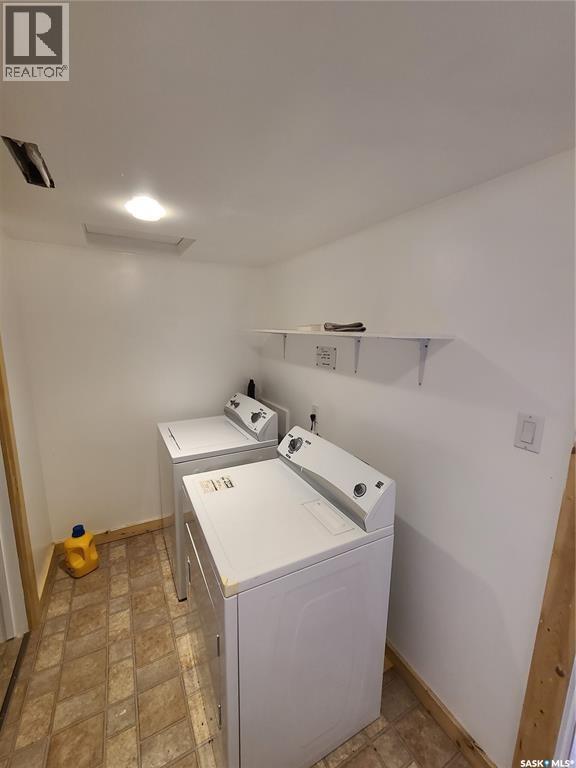 48 Main Street, Manor, Saskatchewan  S0C 1R0 - Photo 47 - SK015200