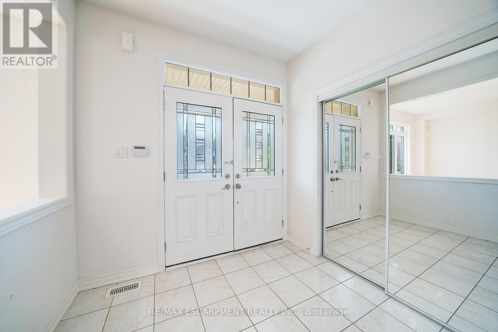 Property at 6 WEEKES AVENUE image 2