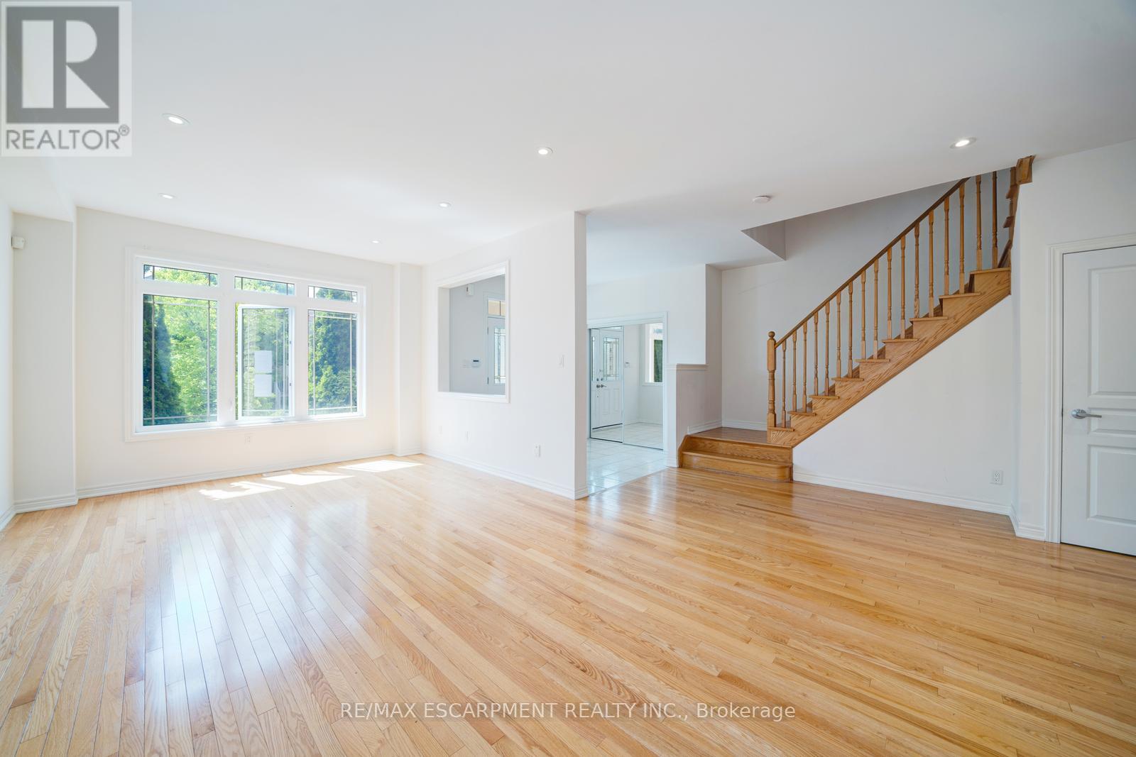 Property at 6 WEEKES AVENUE image 4