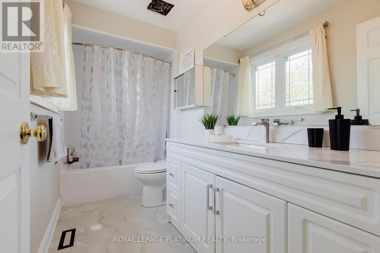 4 Burwash Court, Brampton, Ontario  L6Z 4M3 - Photo 23 - W12335246