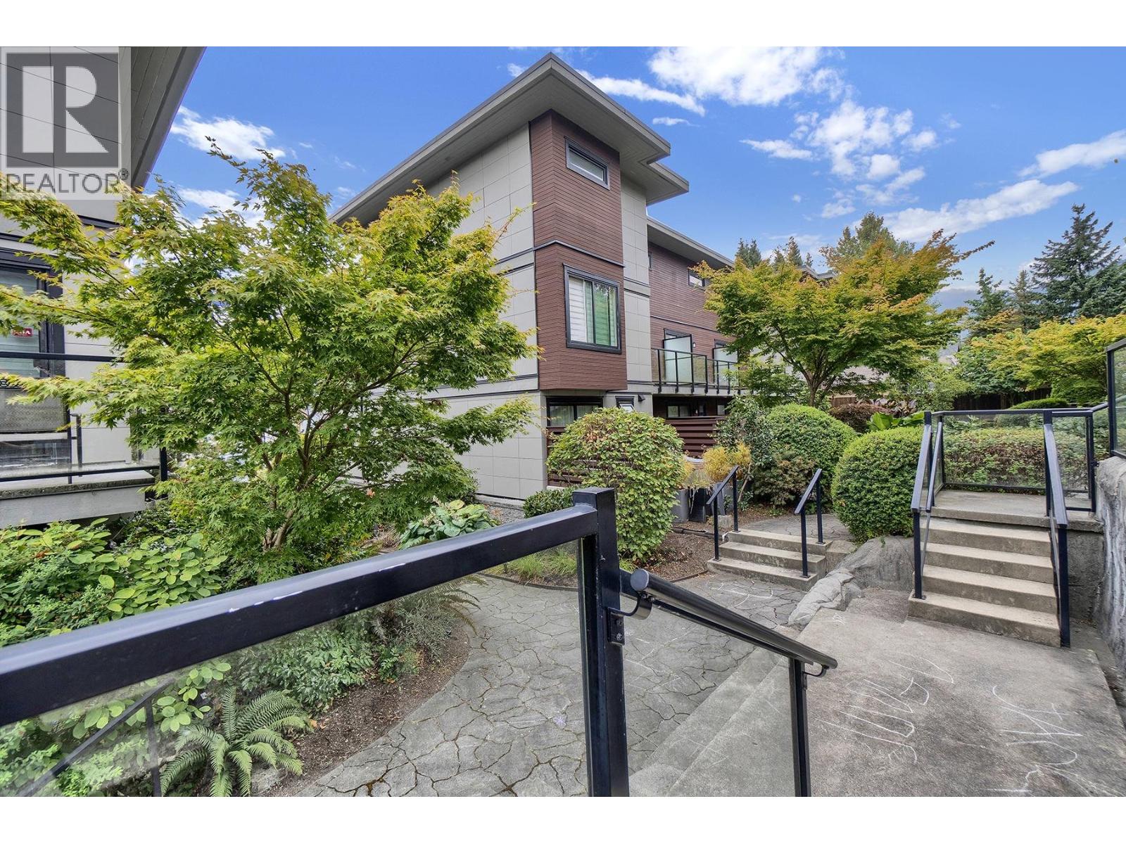 Property at 15 2358 WESTERN AVENUE image 1