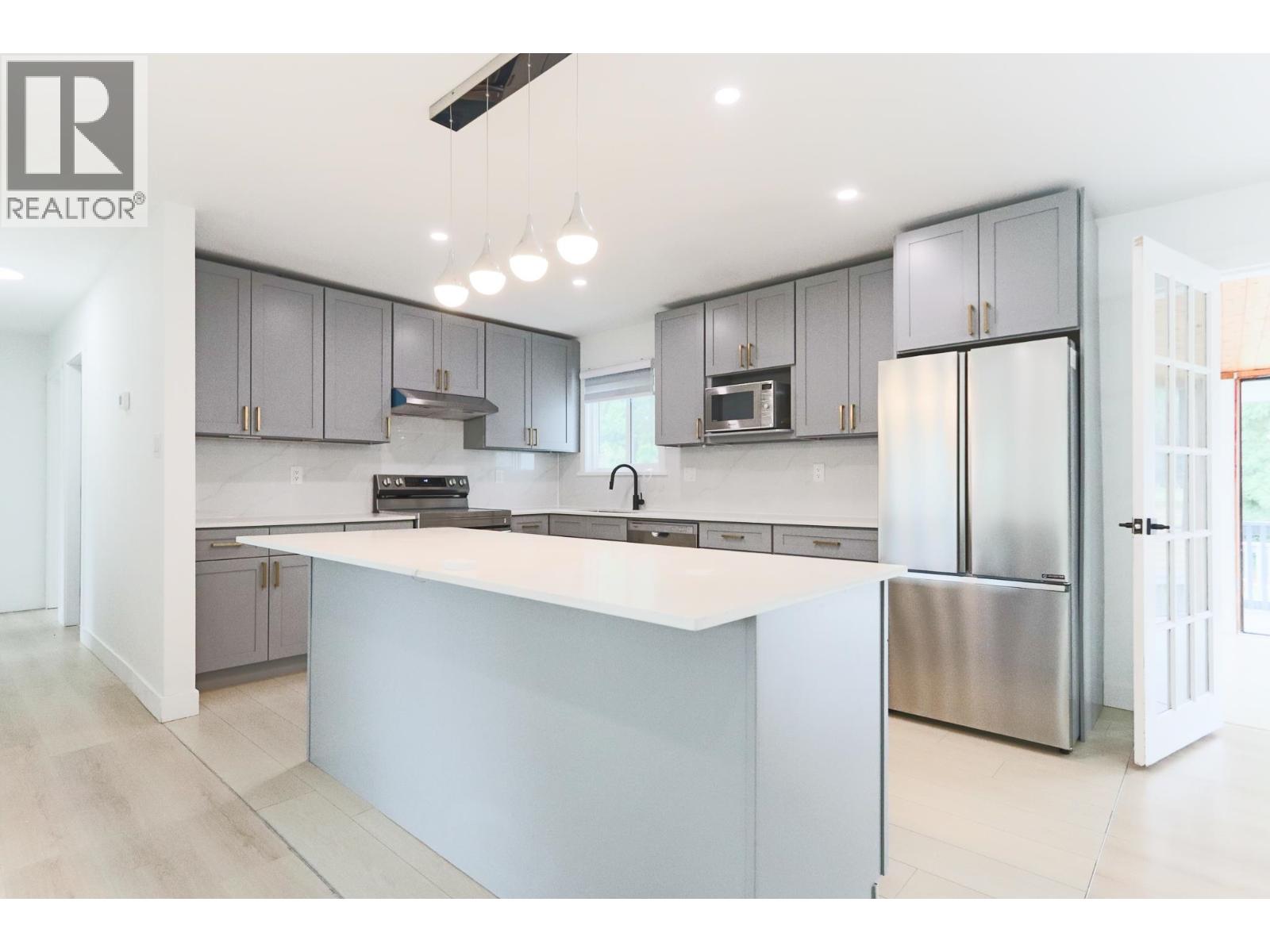 12135 229 Street, Maple Ridge, British Columbia  V2X 7M9 - Photo 3 - R3035464