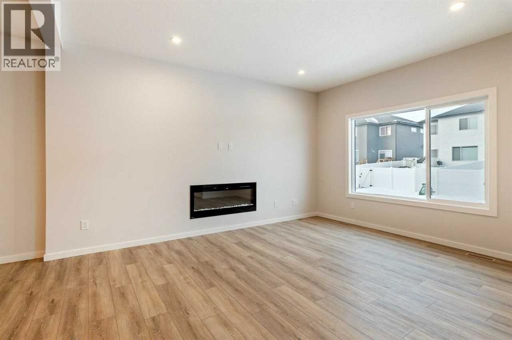 Property at 45 Emmett Crescent image 4