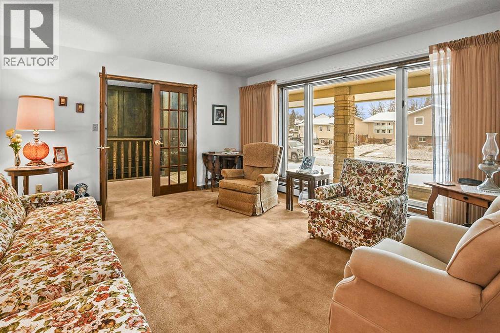 5235 38 Street Crescent, Innisfail, Alberta  T4G 1G7 - Photo 4 - A2202888