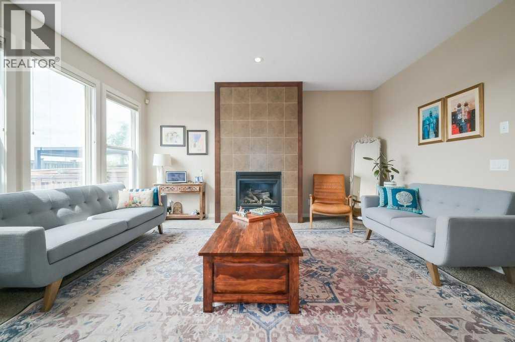 Property at 401 Mahogany Court SE image 4