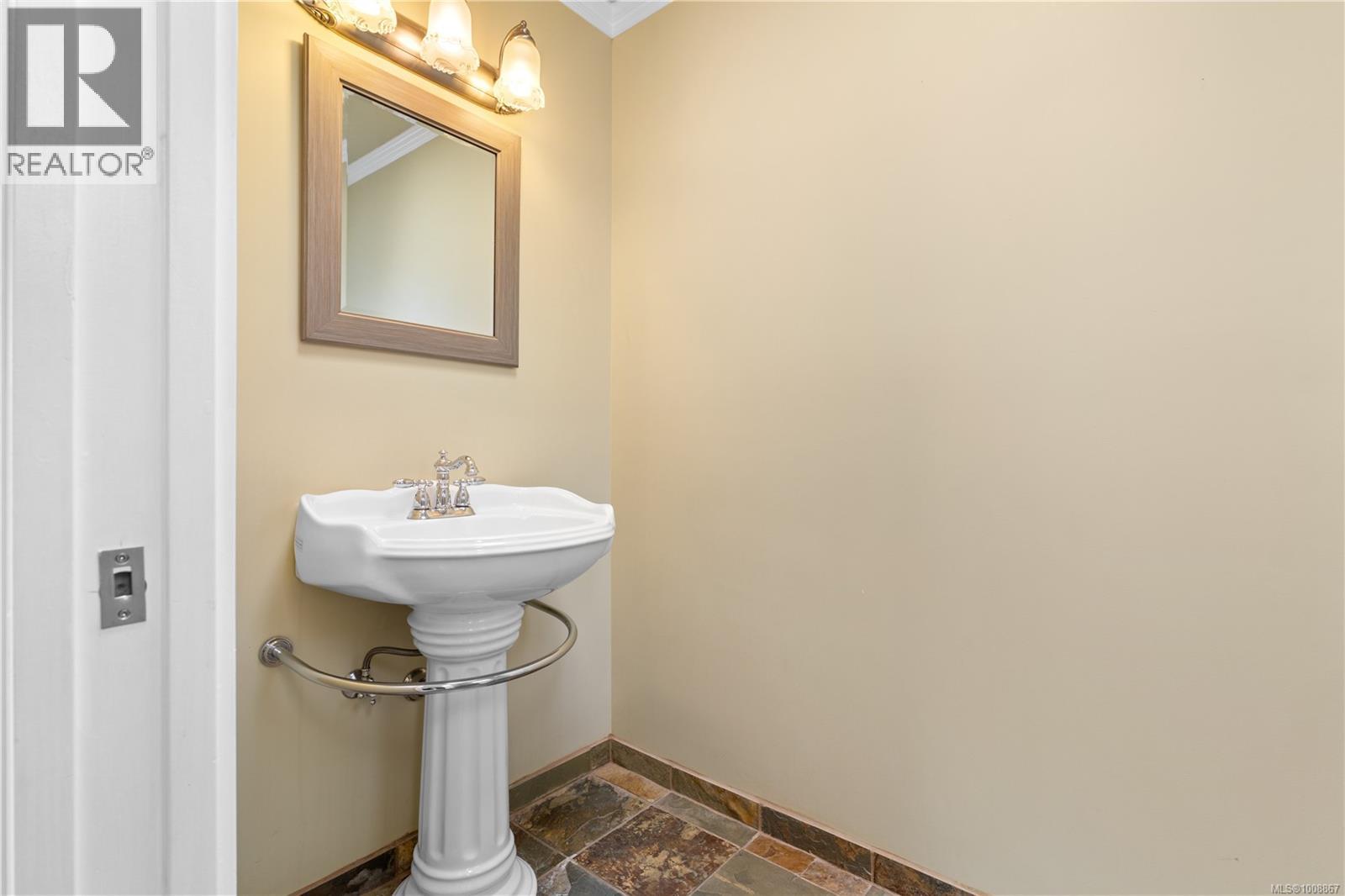 Property at 3361 Hatley Dr image 3