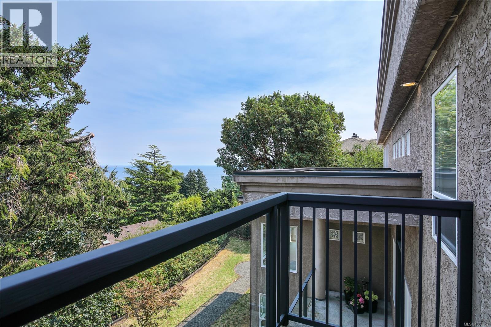 Property at 3361 Hatley Dr image 4