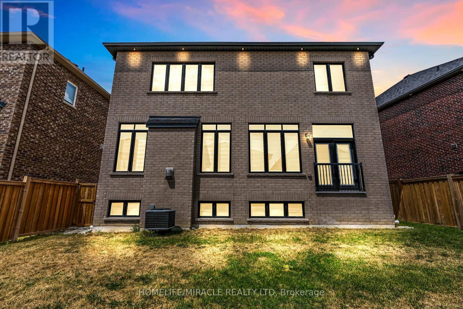 Property at 9 GALEN CRESCENT image 3