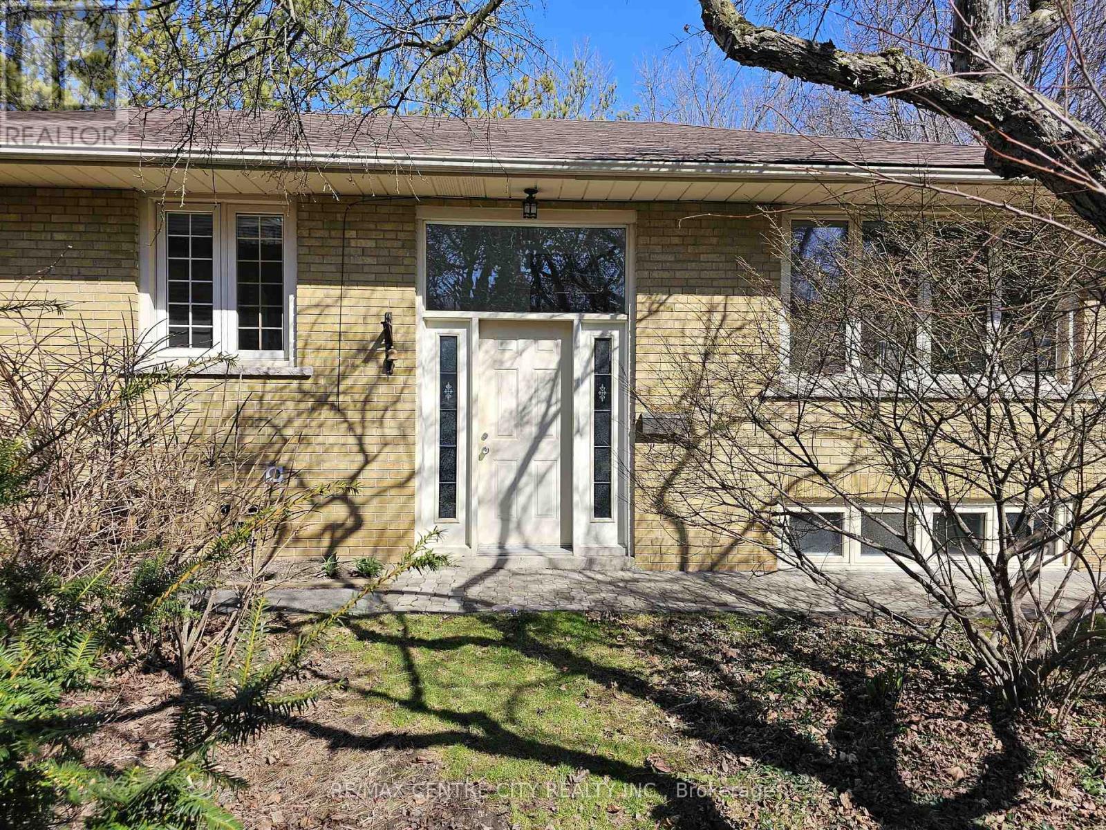 Property at 274 BURNETT AVENUE image 2