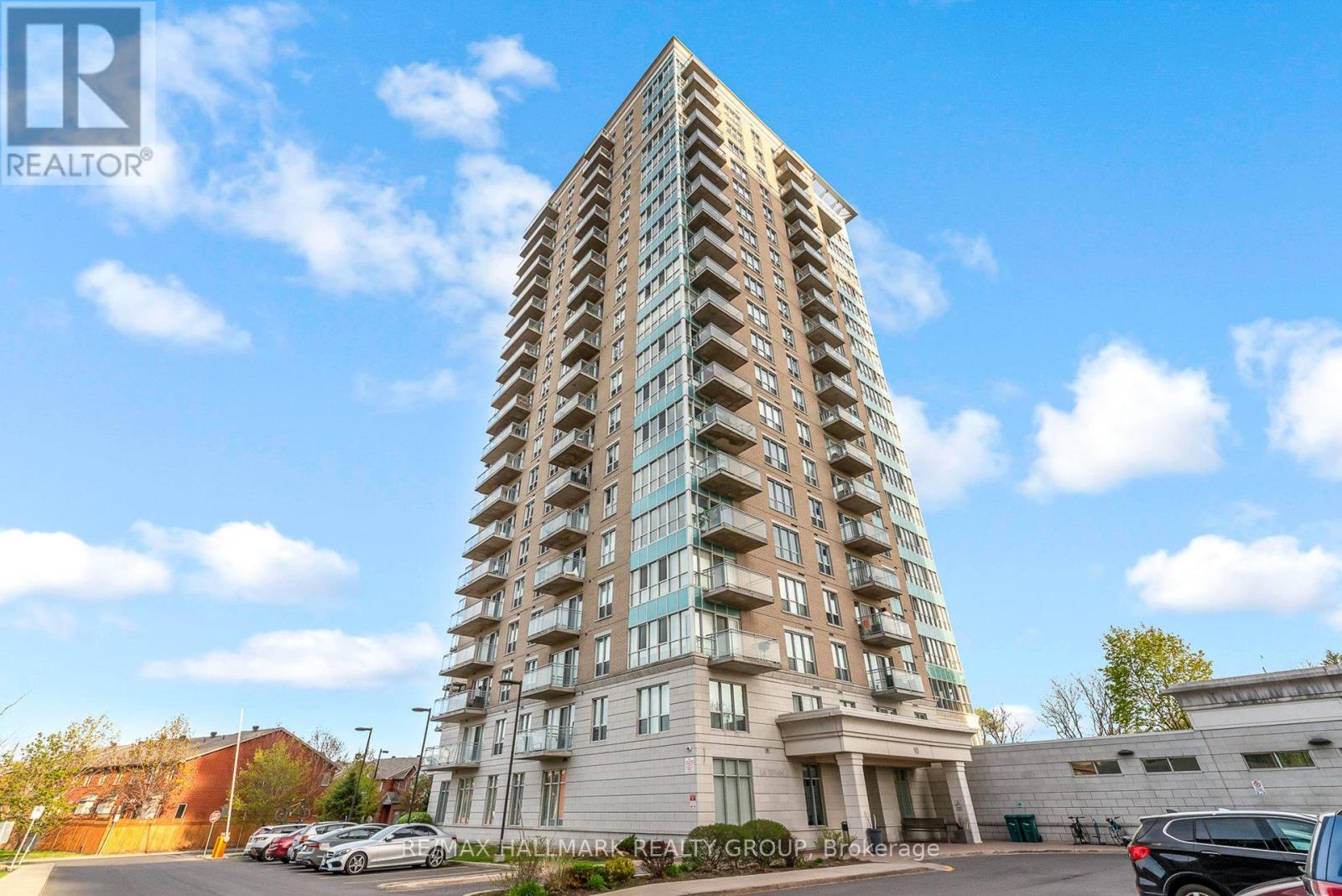 1602 - 90 Landry Street, Ottawa, Ontario  K1L 0A9 - Photo 2 - X12335375