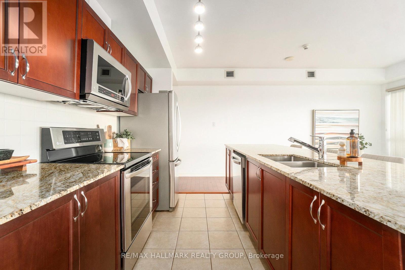 1602 - 90 Landry Street, Ottawa, Ontario  K1L 0A9 - Photo 20 - X12335375