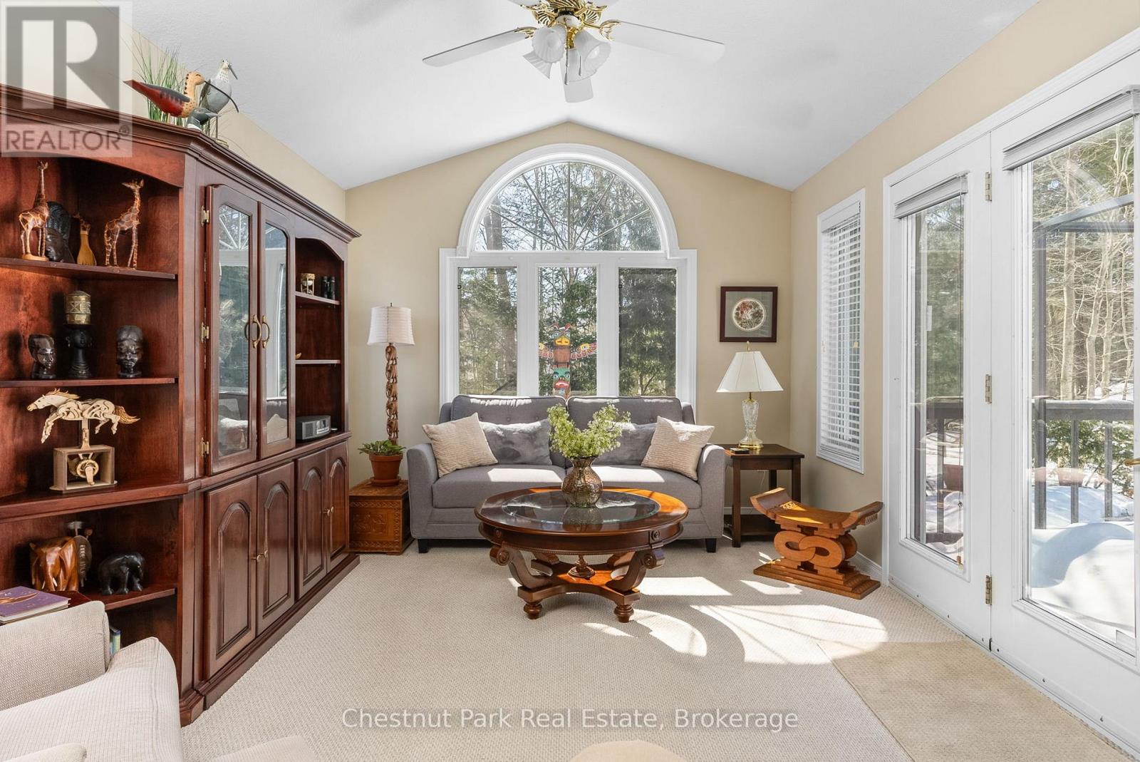 Property at 44 SPRINGWOOD CRESCENT image 3