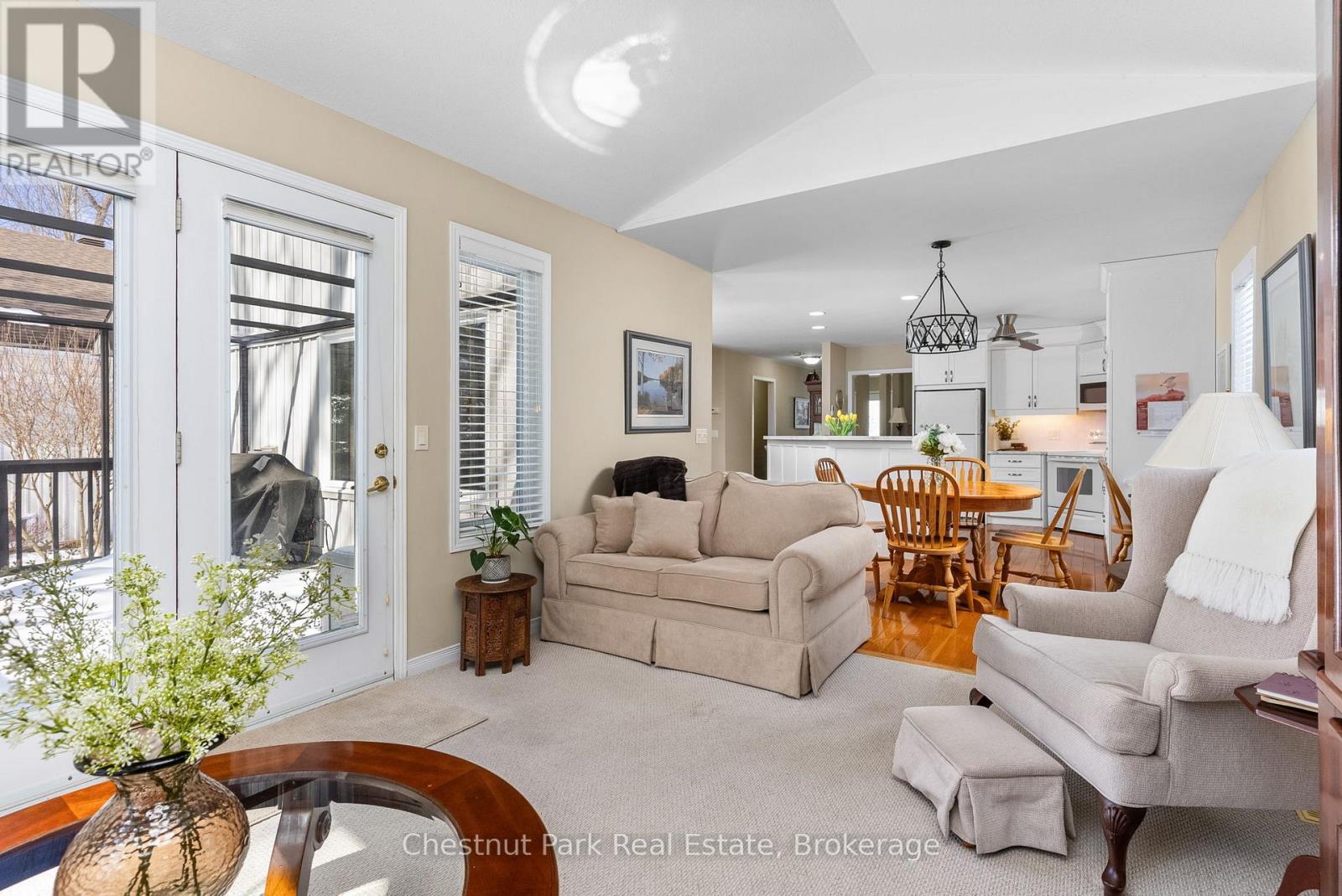 44 Springwood Crescent, Gravenhurst, Ontario  P1P 1Y8 - Photo 6 - X12335332