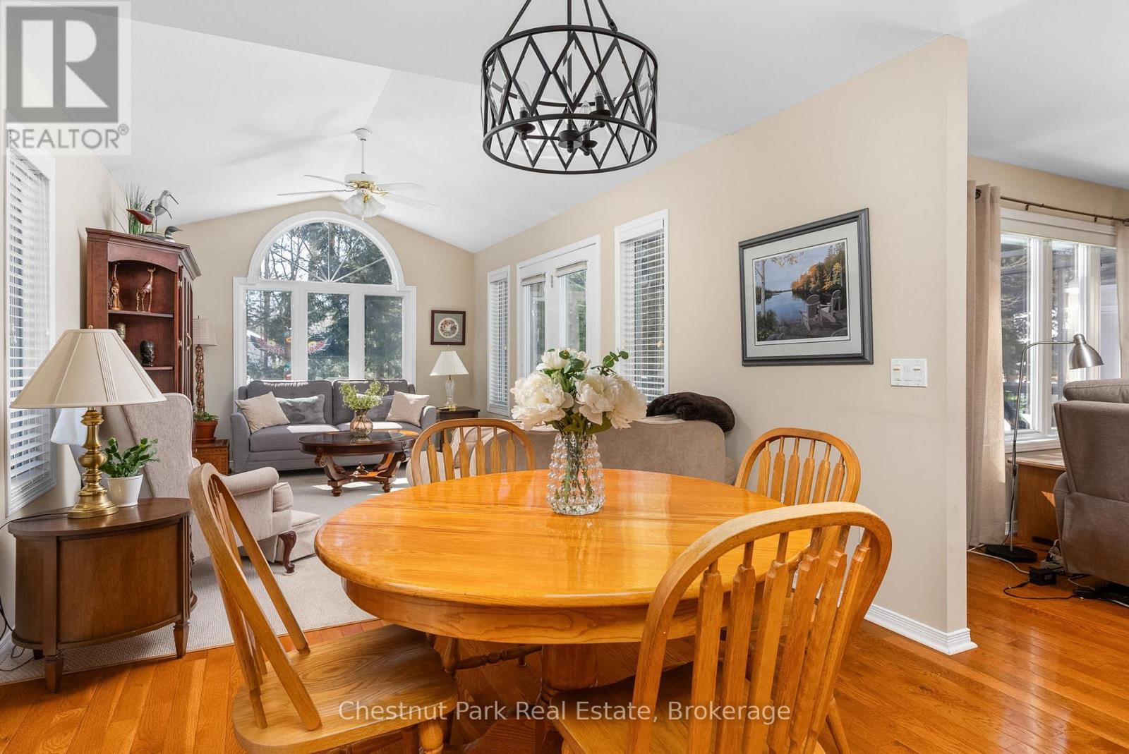 44 Springwood Crescent, Gravenhurst, Ontario  P1P 1Y8 - Photo 7 - X12335332