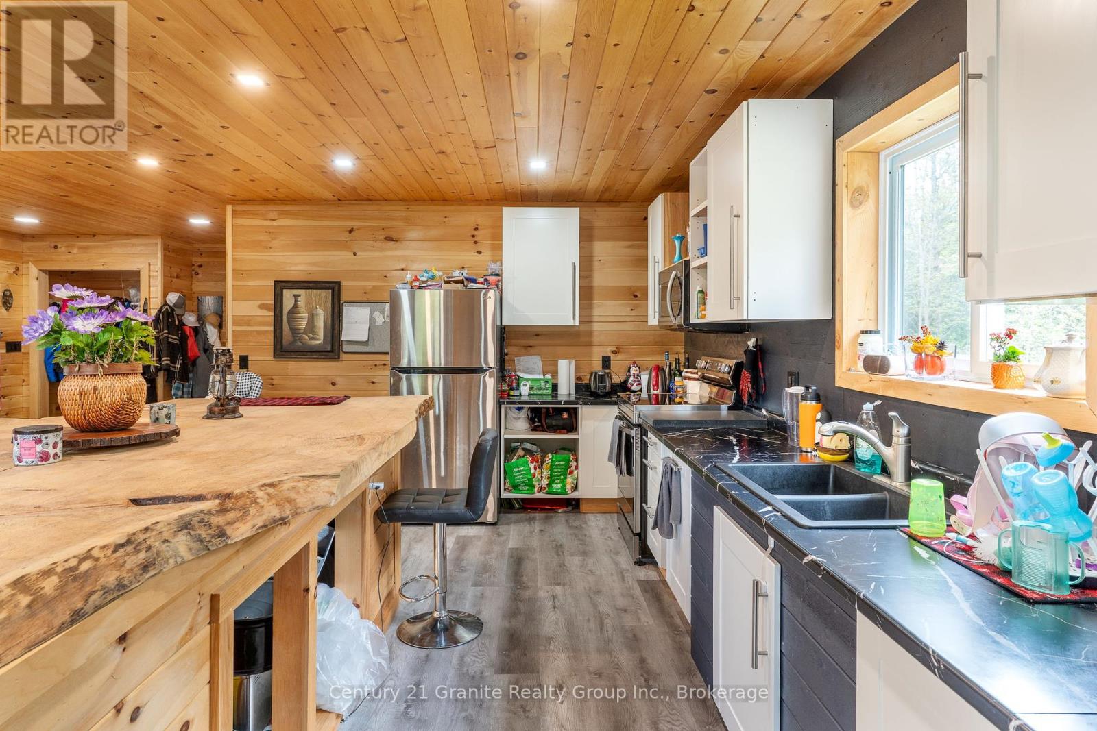 10498 Highway 118, Algonquin Highlands, Ontario  K0M 1J0 - Photo 14 - X12335342