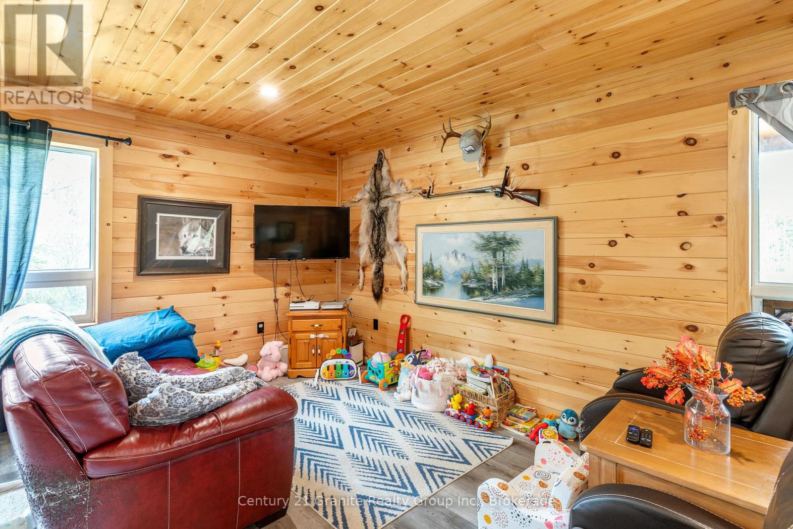 10498 Highway 118, Algonquin Highlands, Ontario  K0M 1J0 - Photo 17 - X12335342